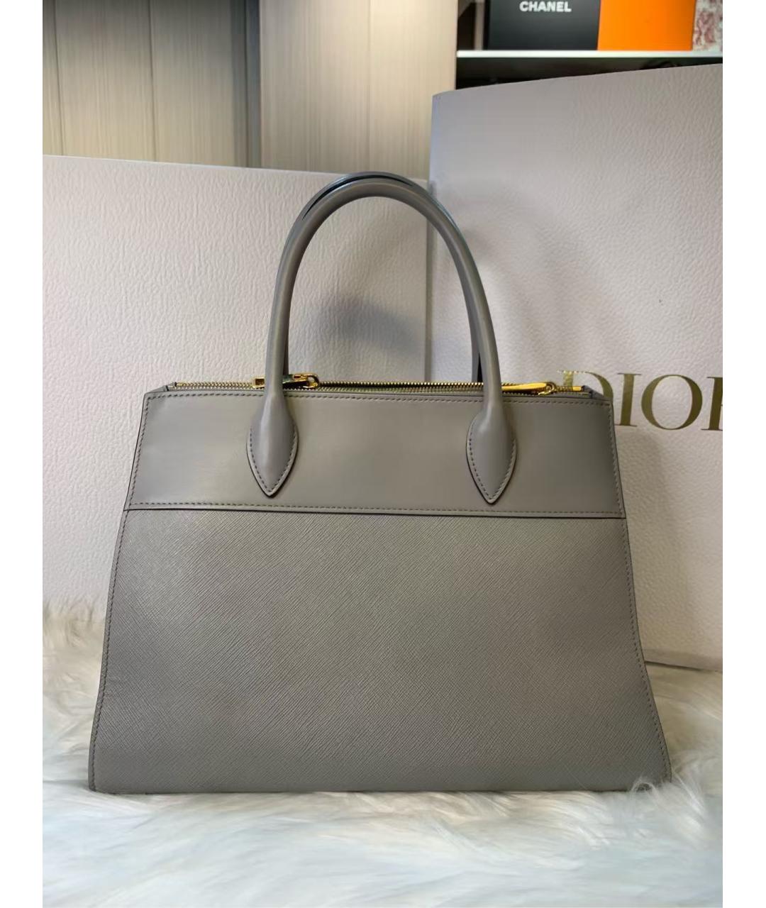 PRADA Серая кожаная сумка с короткими ручками, фото 3