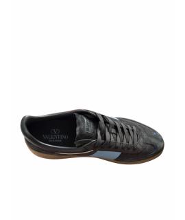 VALENTINO Низкие кроссовки / кеды