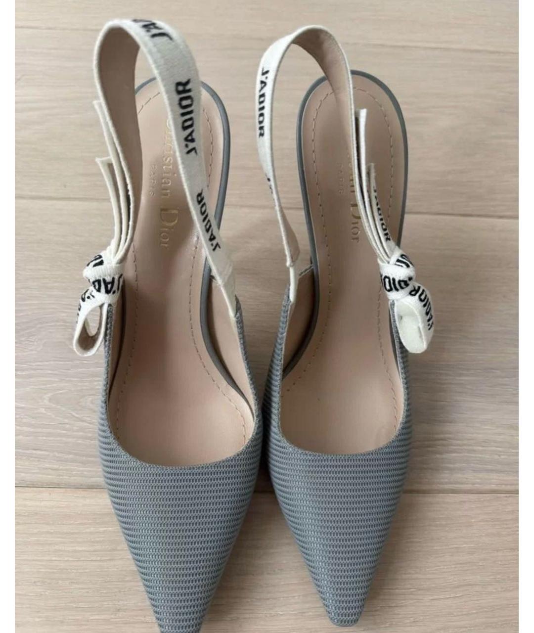 CHRISTIAN DIOR Серые текстильные лодочки на низком каблуке, фото 2