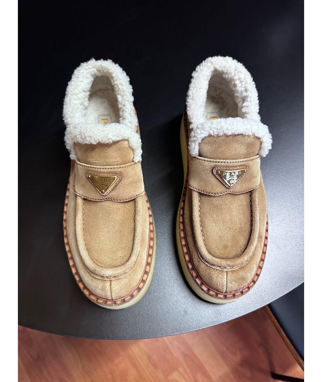PRADA Бежевые замшевые лоферы, фото 2