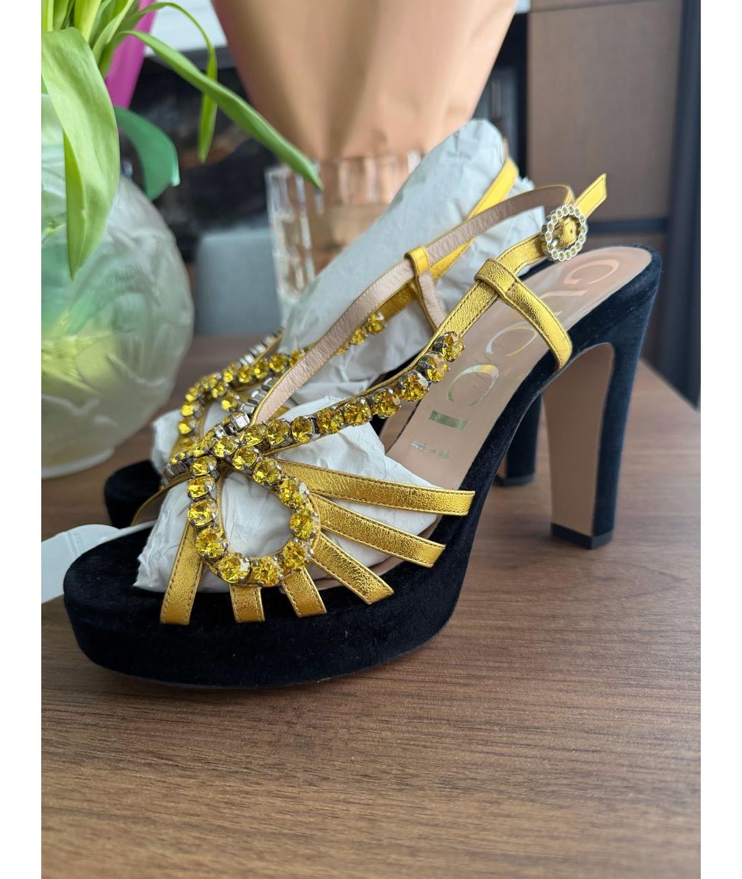 GUCCI Черные бархатные босоножки, фото 2