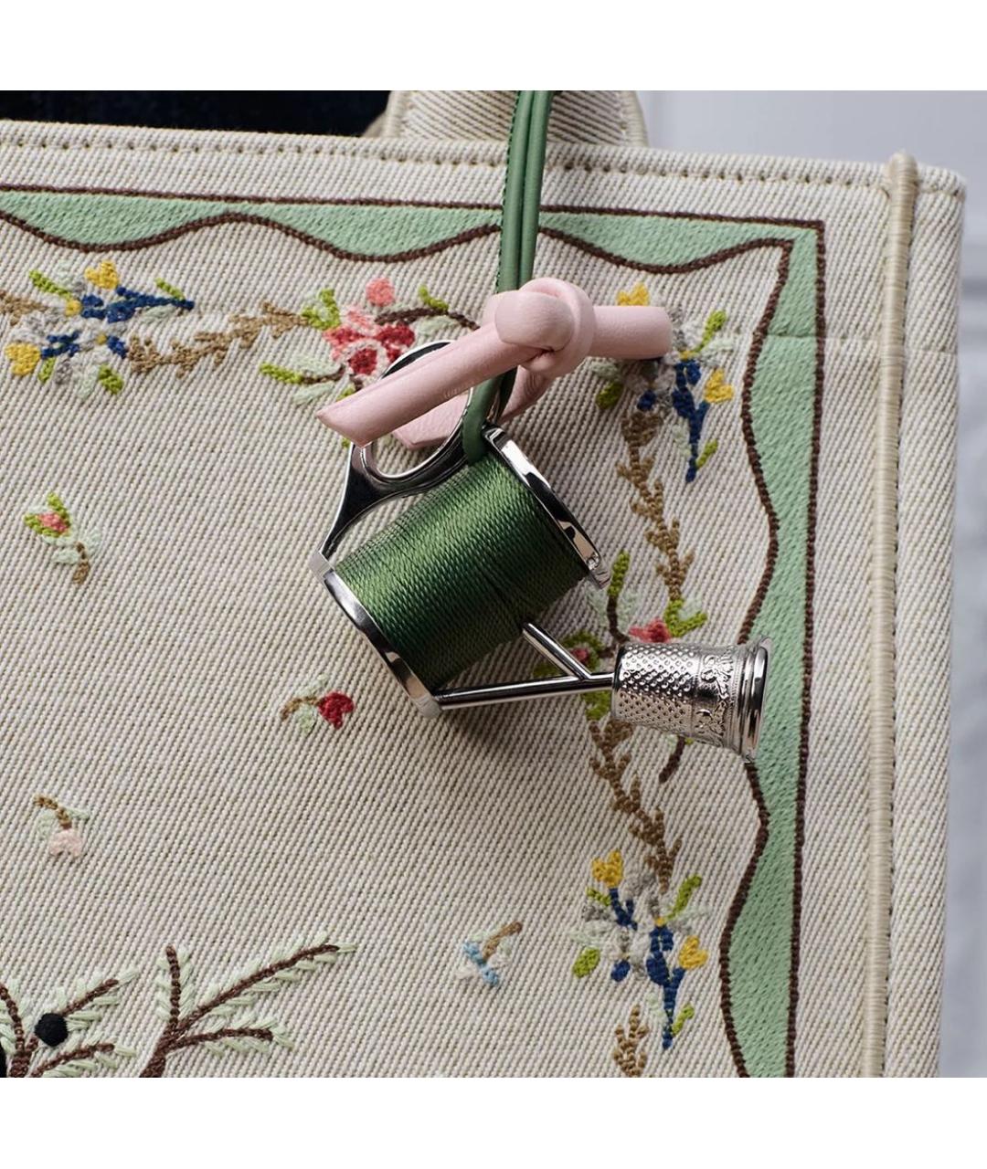 CHRISTIAN DIOR Зеленый брелок, фото 2