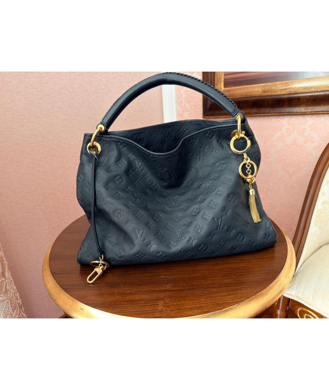 LOUIS VUITTON Темно-синяя кожаная сумка через плечо, фото 4