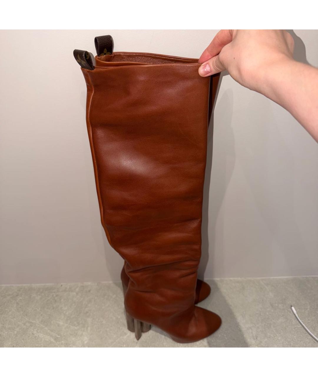 LOUIS VUITTON Коричневые кожаные сапоги, фото 3