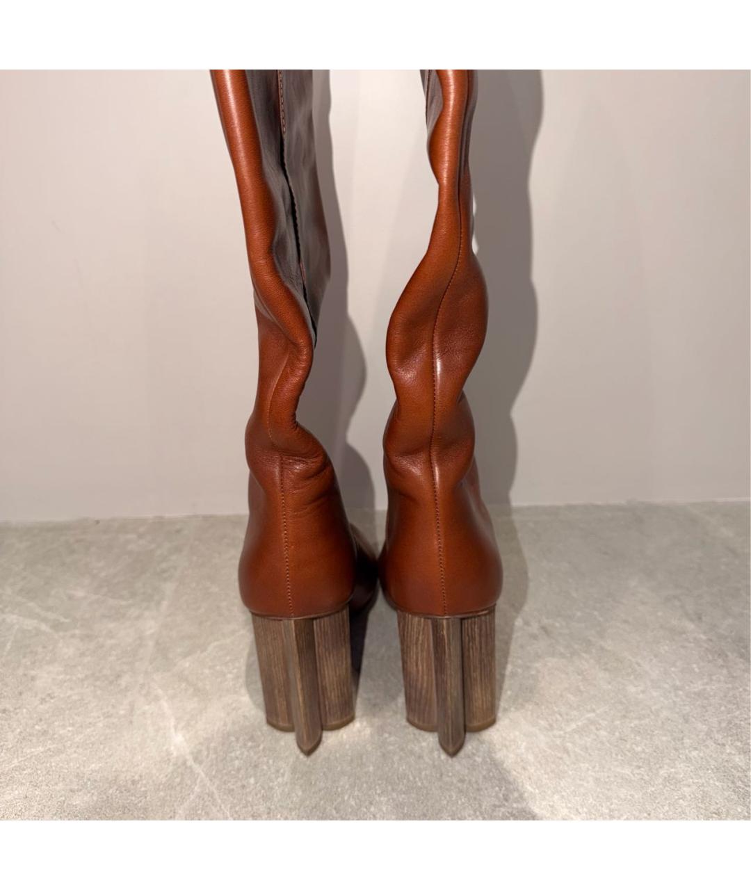 LOUIS VUITTON Коричневые кожаные сапоги, фото 4