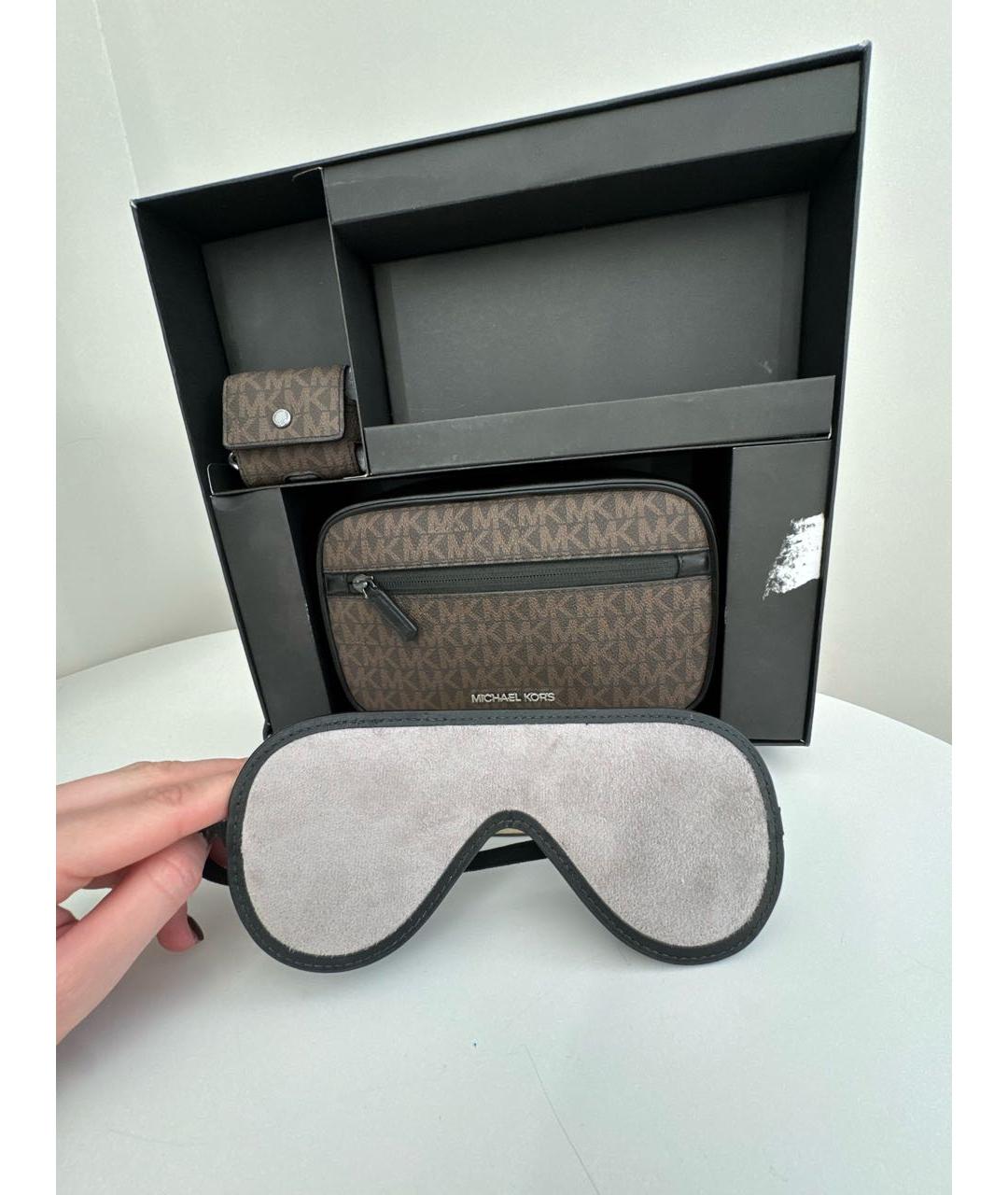 MICHAEL KORS Коричневая косметичка, фото 6