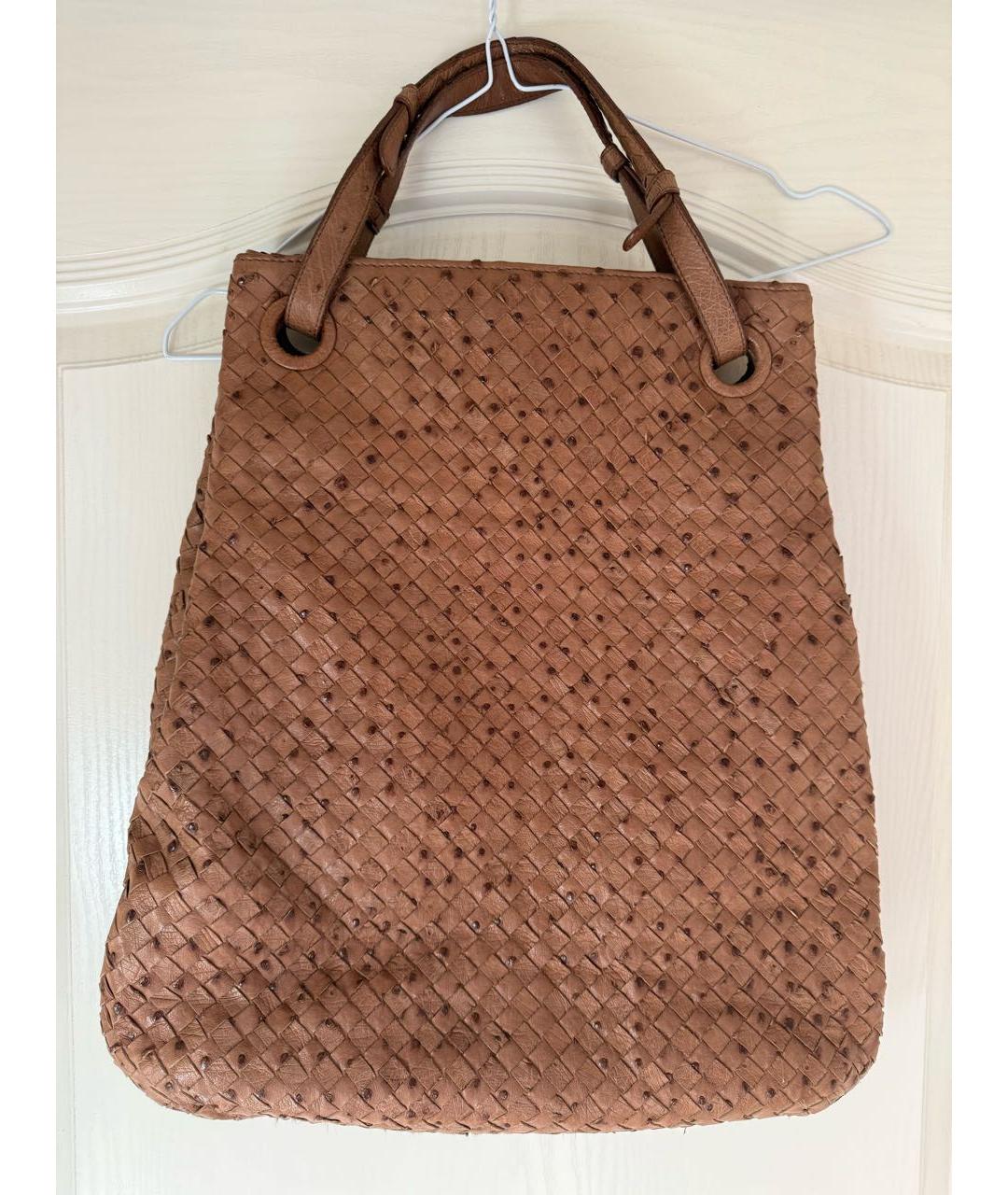 BOTTEGA VENETA Коричневая сумка с короткими ручками из экзотической кожи, фото 5