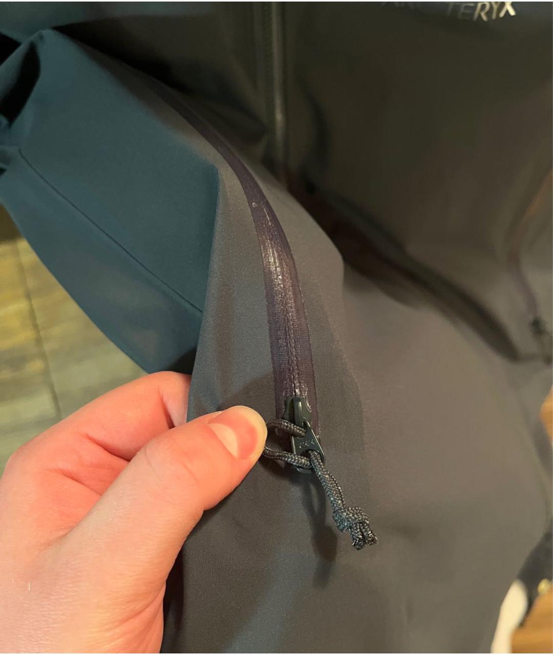 ARCTERYX Антрацитовая полиэстеровая куртка, фото 7