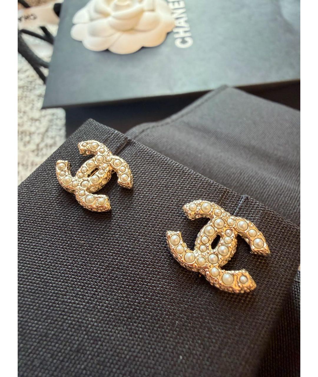 CHANEL Золотые с серебряным покрытием серьги, фото 2