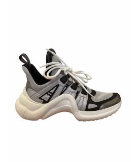 LOUIS VUITTON Кроссовки