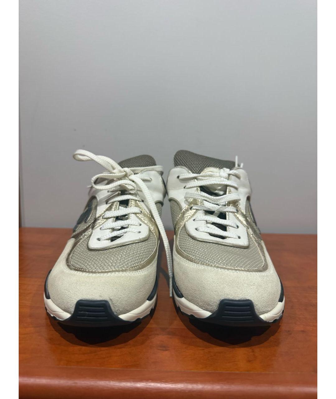 CHANEL Бежевые кроссовки из искусственной кожи, фото 2