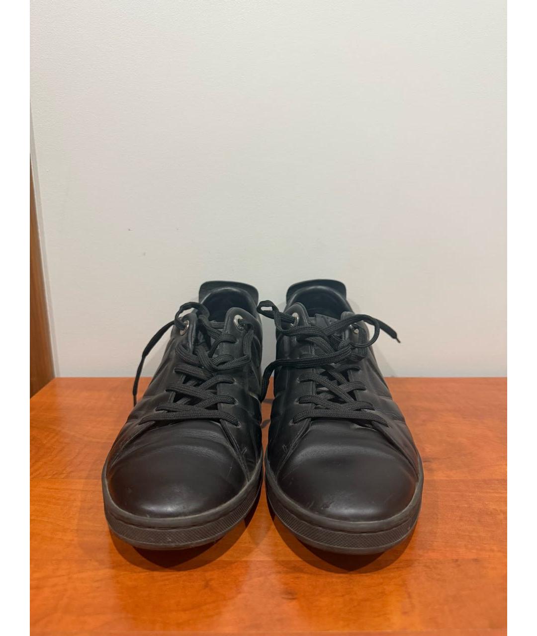 LOUIS VUITTON Черные кожаные низкие кроссовки / кеды, фото 2