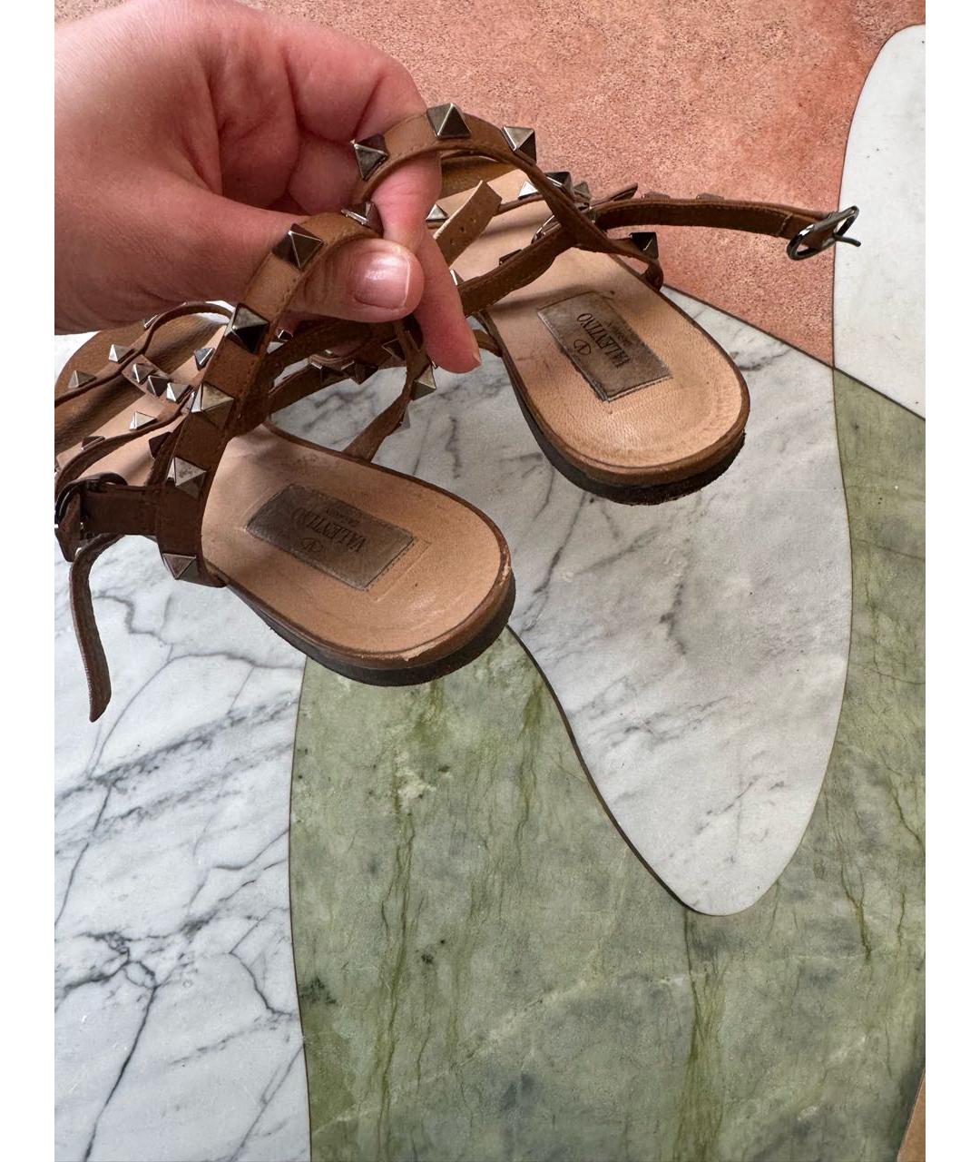 VALENTINO Коричневые кожаные босоножки, фото 4