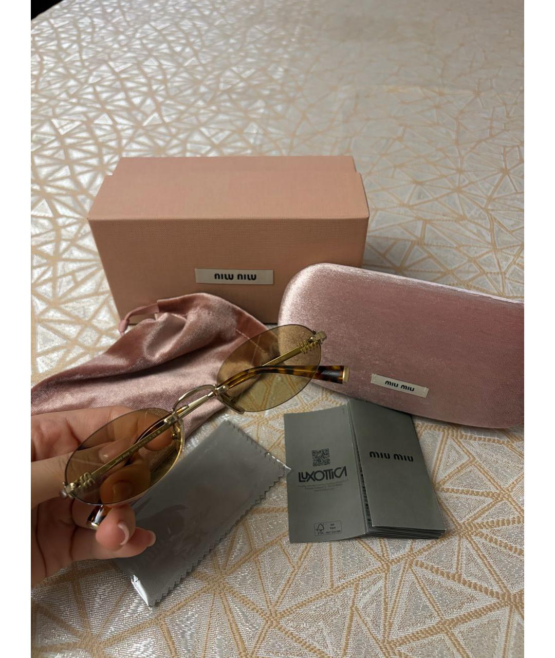 MIU MIU Желтые металлические солнцезащитные очки, фото 5