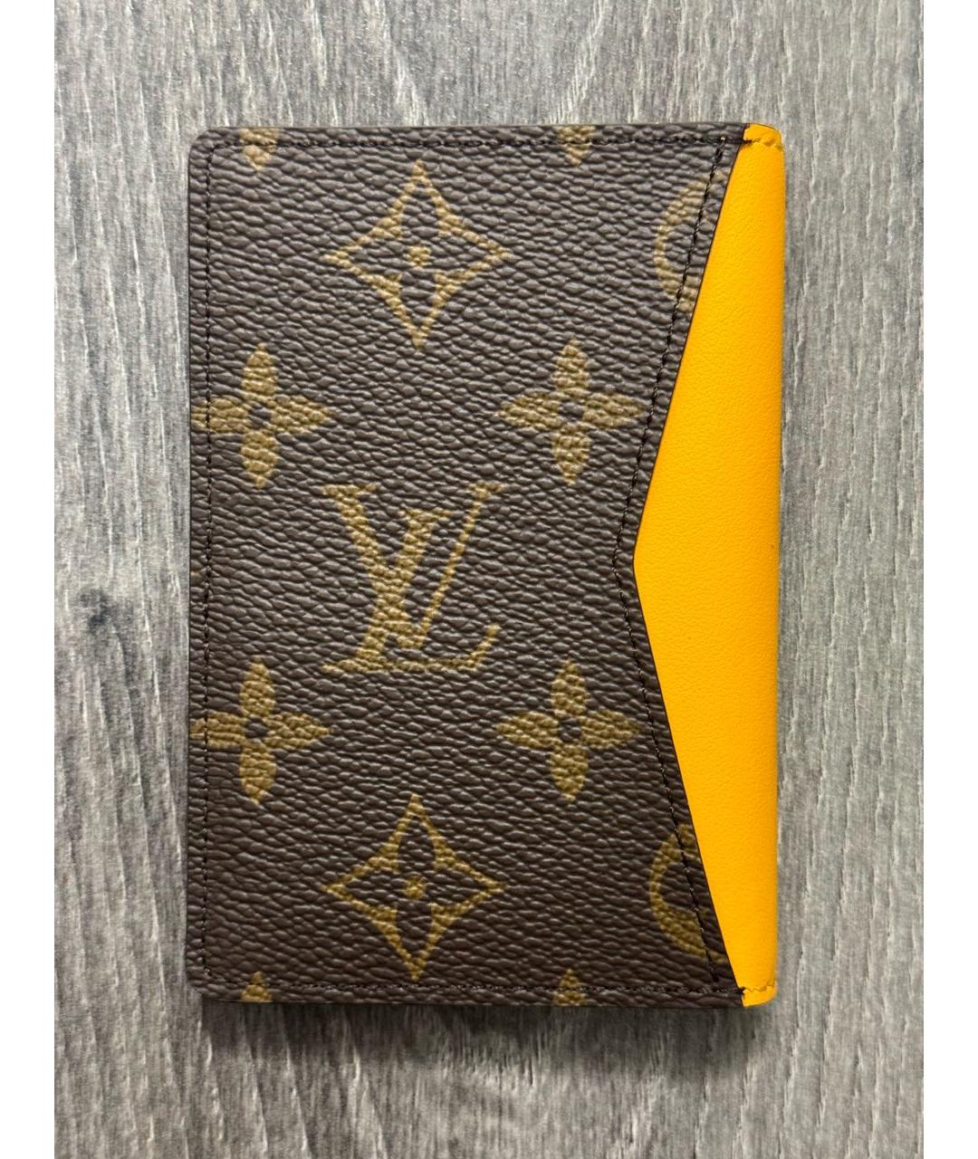 LOUIS VUITTON Коричневый кардхолдер, фото 7