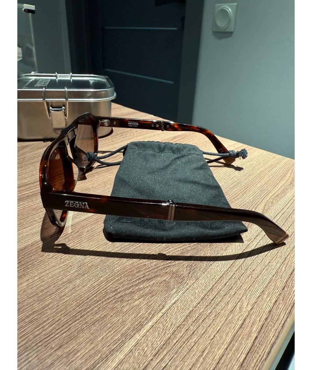 ZEGNA Бордовые пластиковые солнцезащитные очки, фото 3