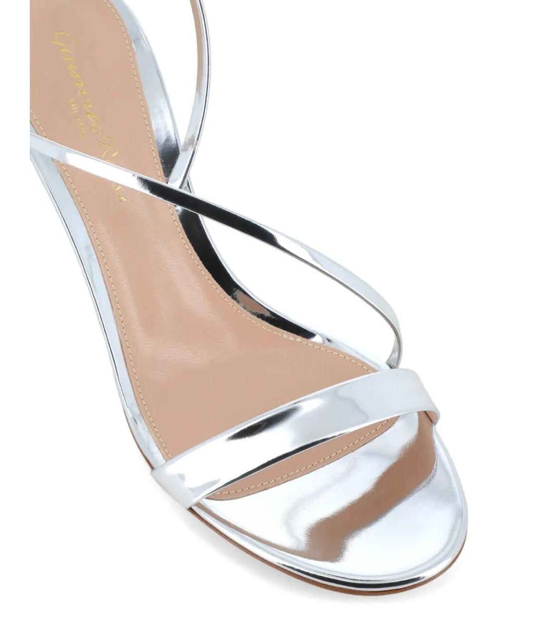 GIANVITO ROSSI Серебряные кожаные босоножки, фото 2