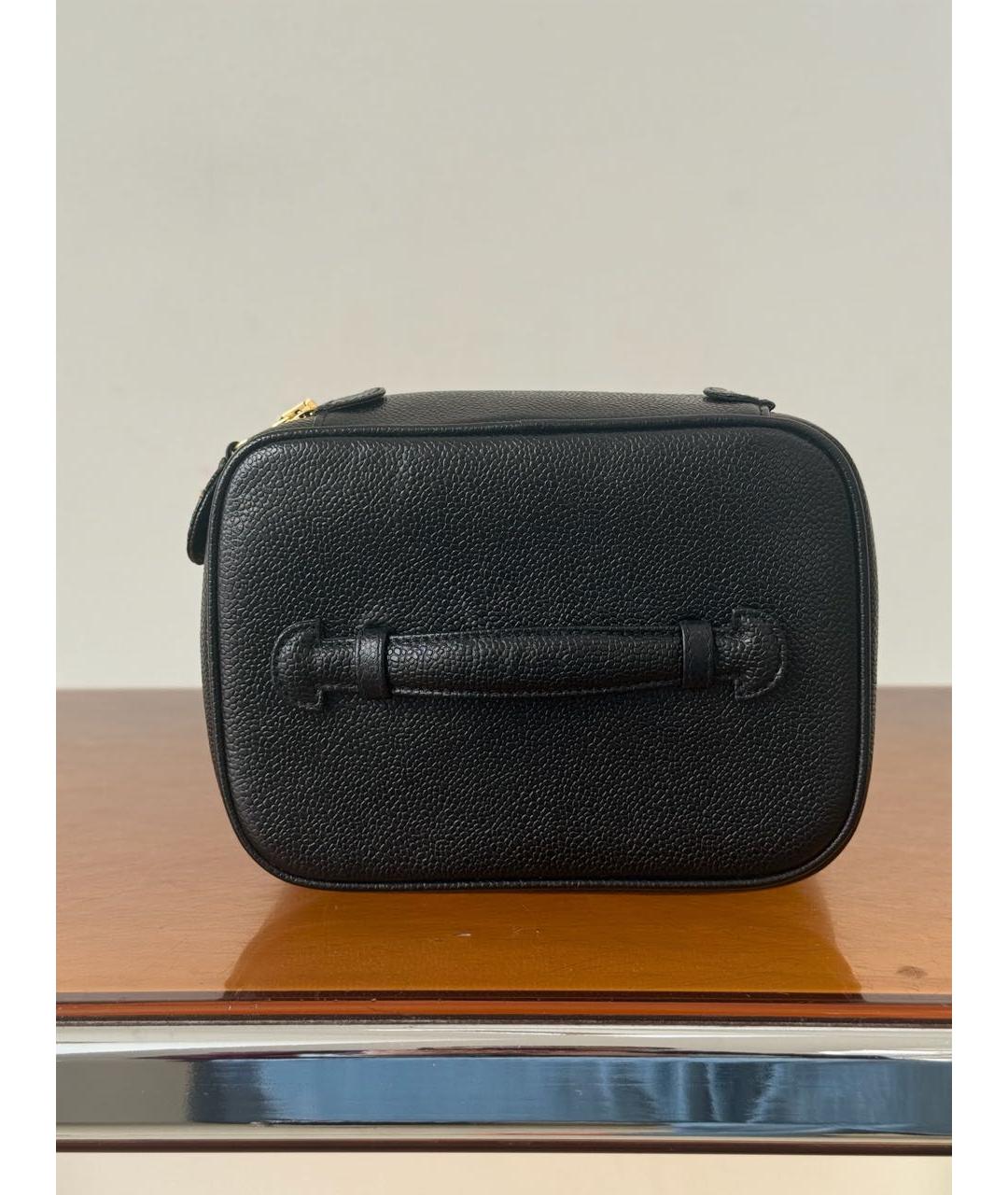 CHANEL Черная кожаная сумка с короткими ручками, фото 6