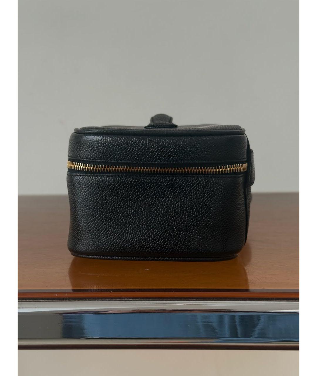 CHANEL Черная кожаная сумка с короткими ручками, фото 3