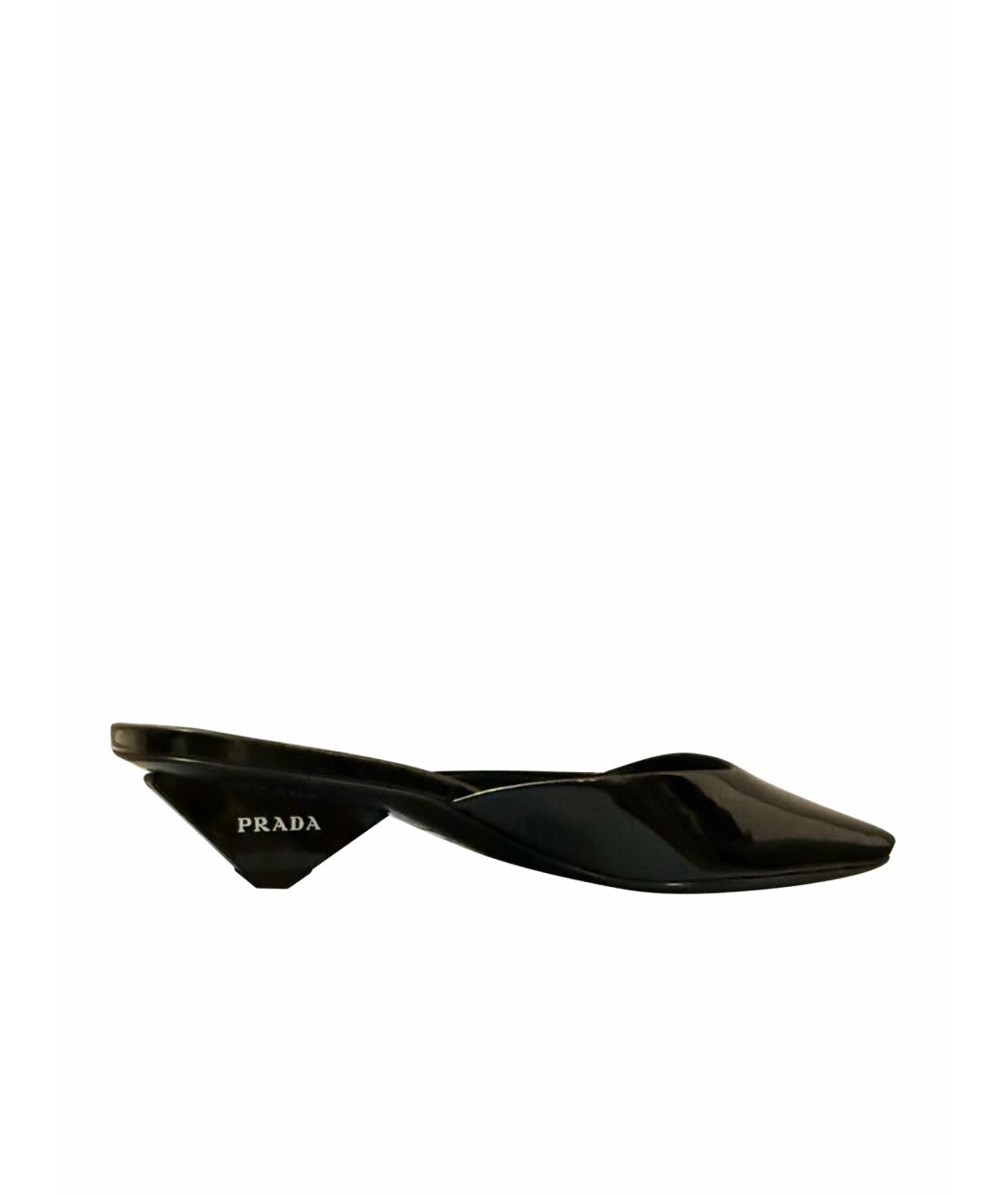 PRADA Черные мюли из лакированной кожи, фото 1