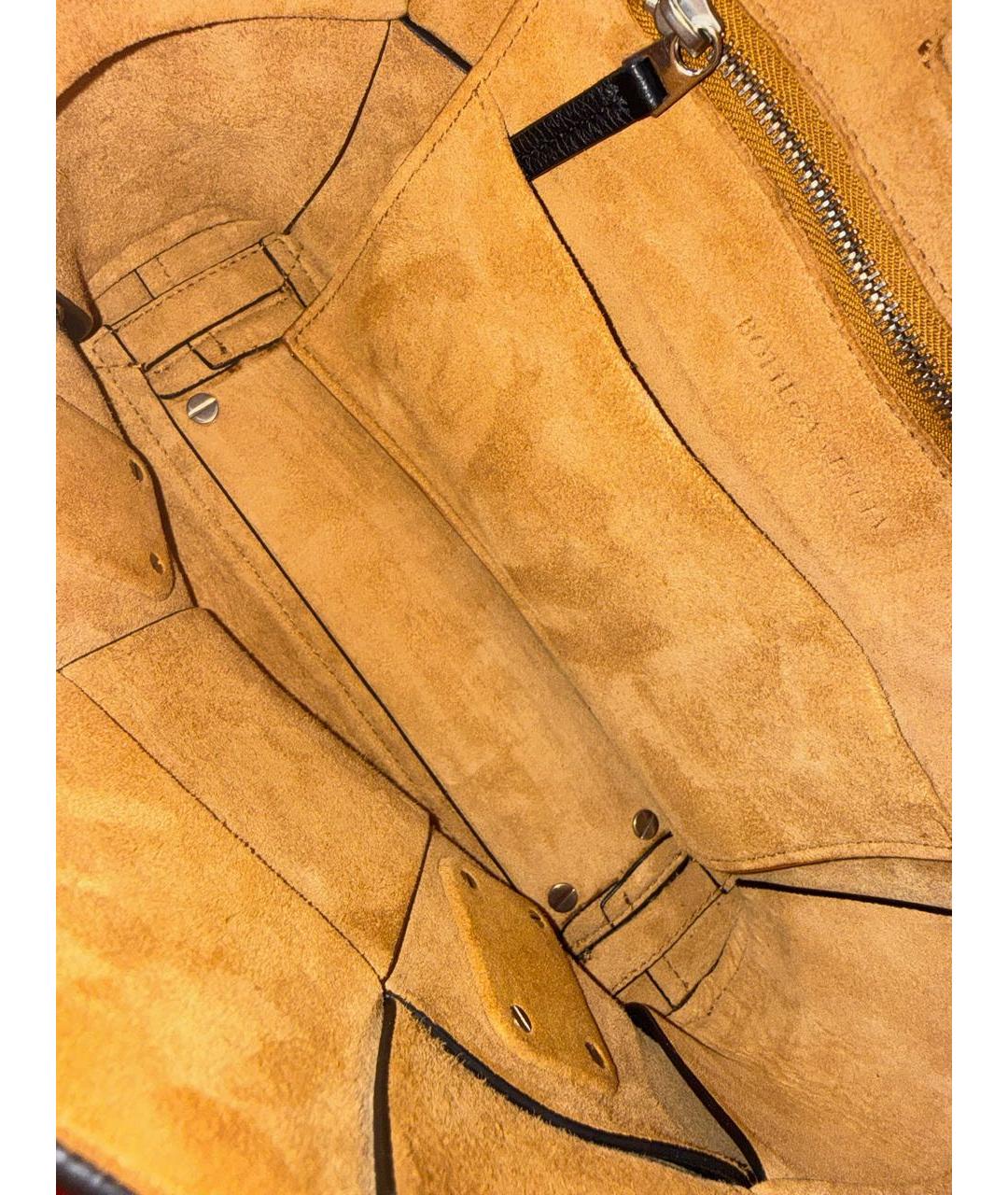 BOTTEGA VENETA Черная кожаная сумка с короткими ручками, фото 7