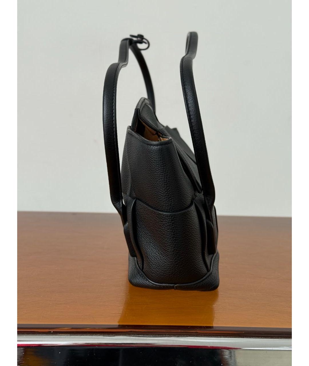 BOTTEGA VENETA Черная кожаная сумка с короткими ручками, фото 2