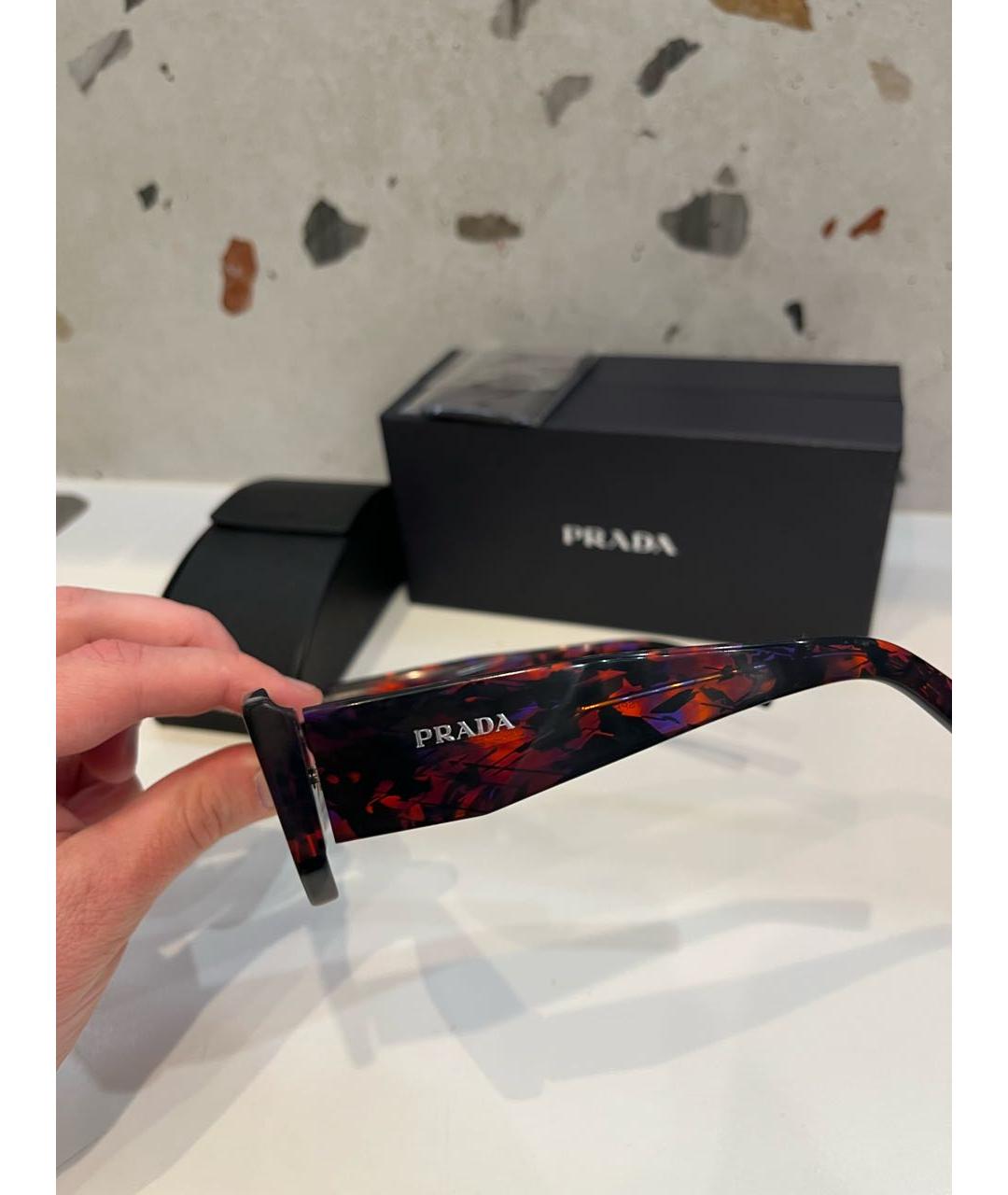 PRADA Черные пластиковые солнцезащитные очки, фото 3