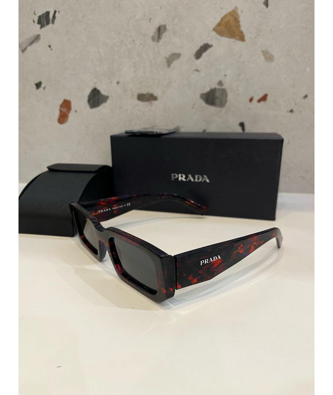 PRADA Черные пластиковые солнцезащитные очки, фото 2