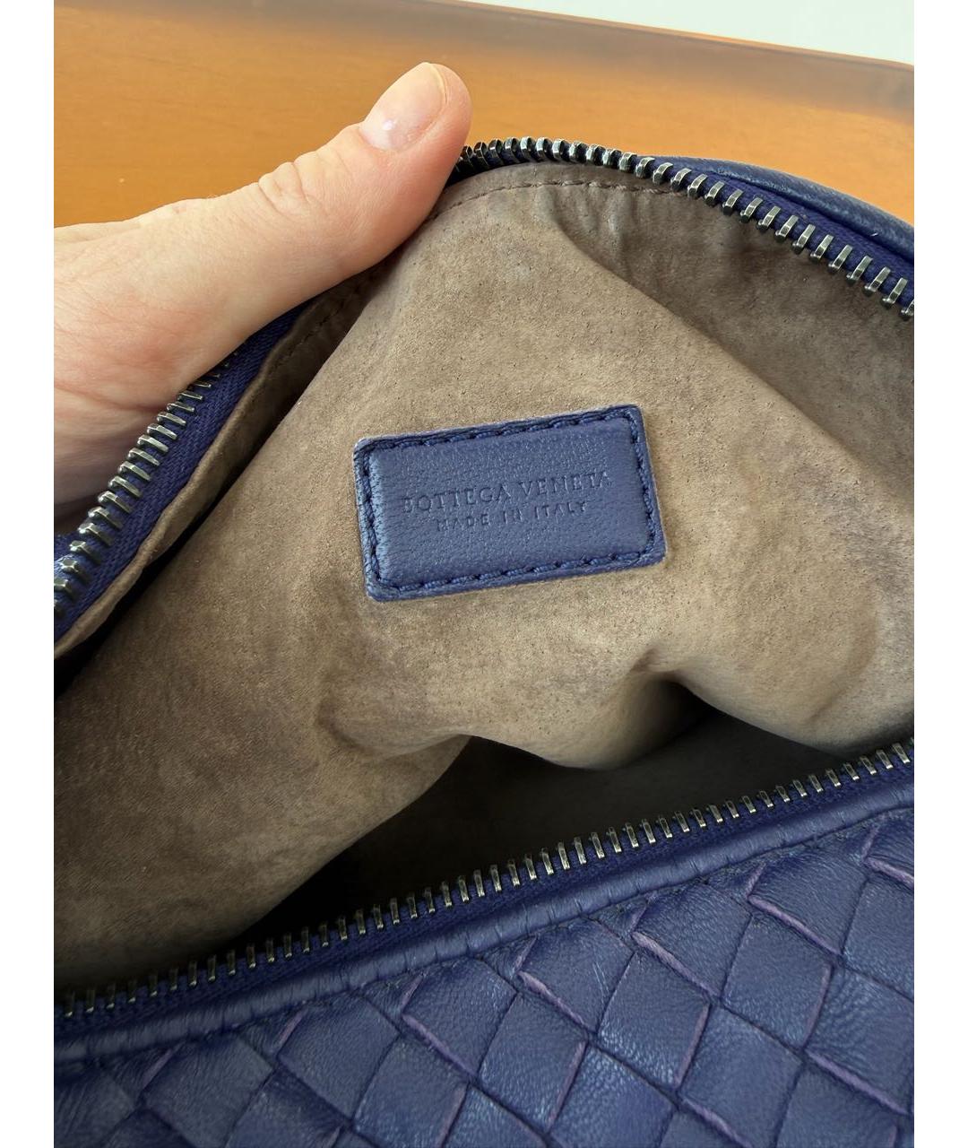 BOTTEGA VENETA Темно-синяя кожаная сумка с короткими ручками, фото 7