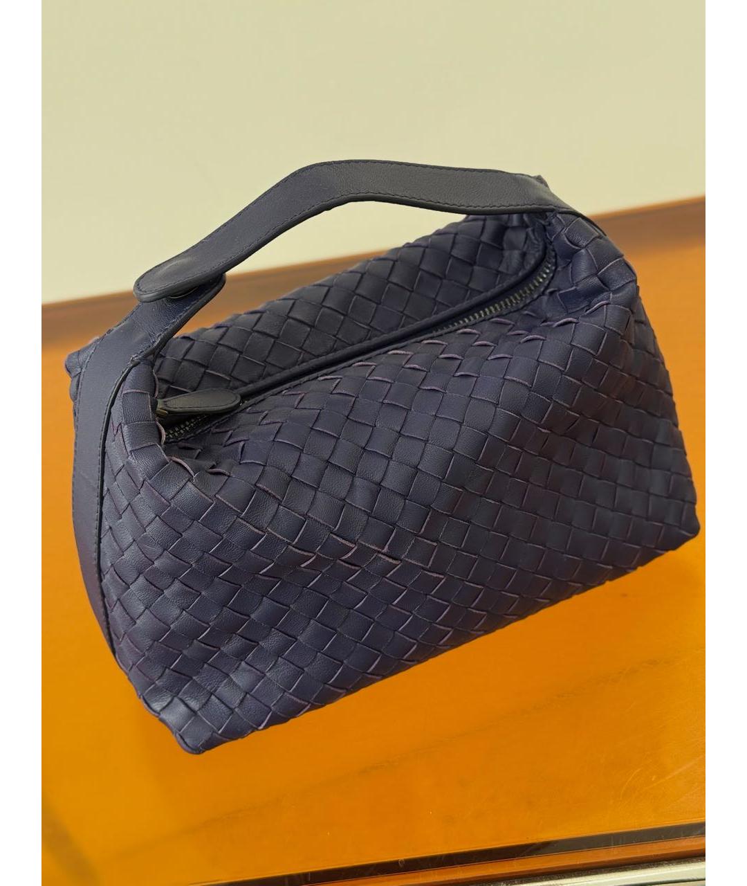 BOTTEGA VENETA Темно-синяя кожаная сумка с короткими ручками, фото 6