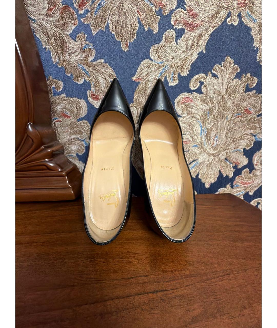 CHRISTIAN LOUBOUTIN Черные туфли из лакированной кожи, фото 4