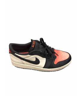 JORDAN Низкие кроссовки / кеды