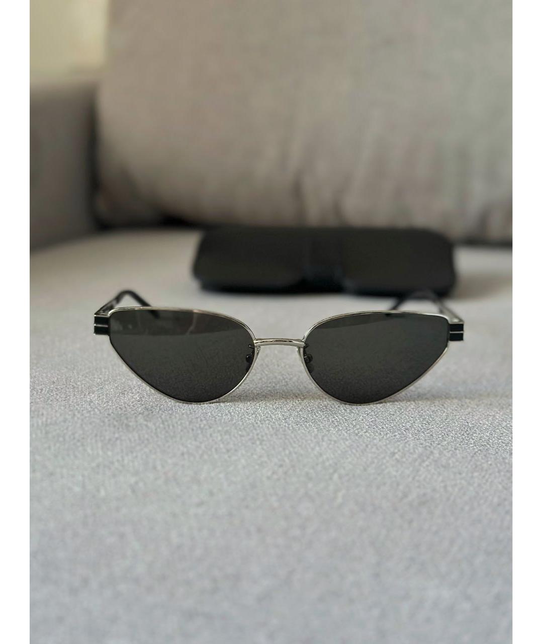 SAINT LAURENT Антрацитовые металлические солнцезащитные очки, фото 3