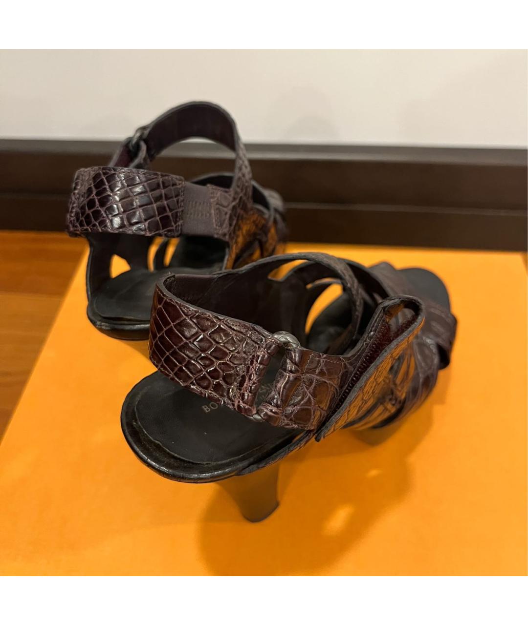 BOTTEGA VENETA Коричневые кожаные босоножки, фото 6