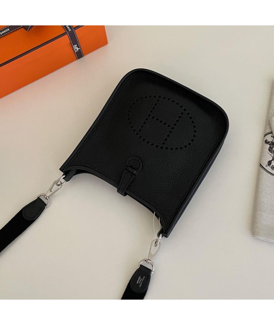 HERMES Черная кожаная сумка через плечо, фото 3