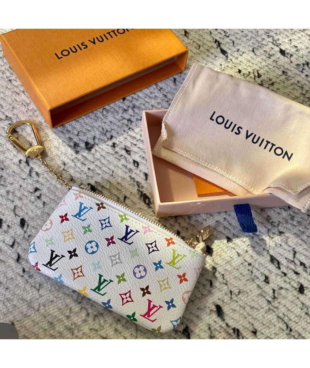LOUIS VUITTON Белая ключница, фото 3