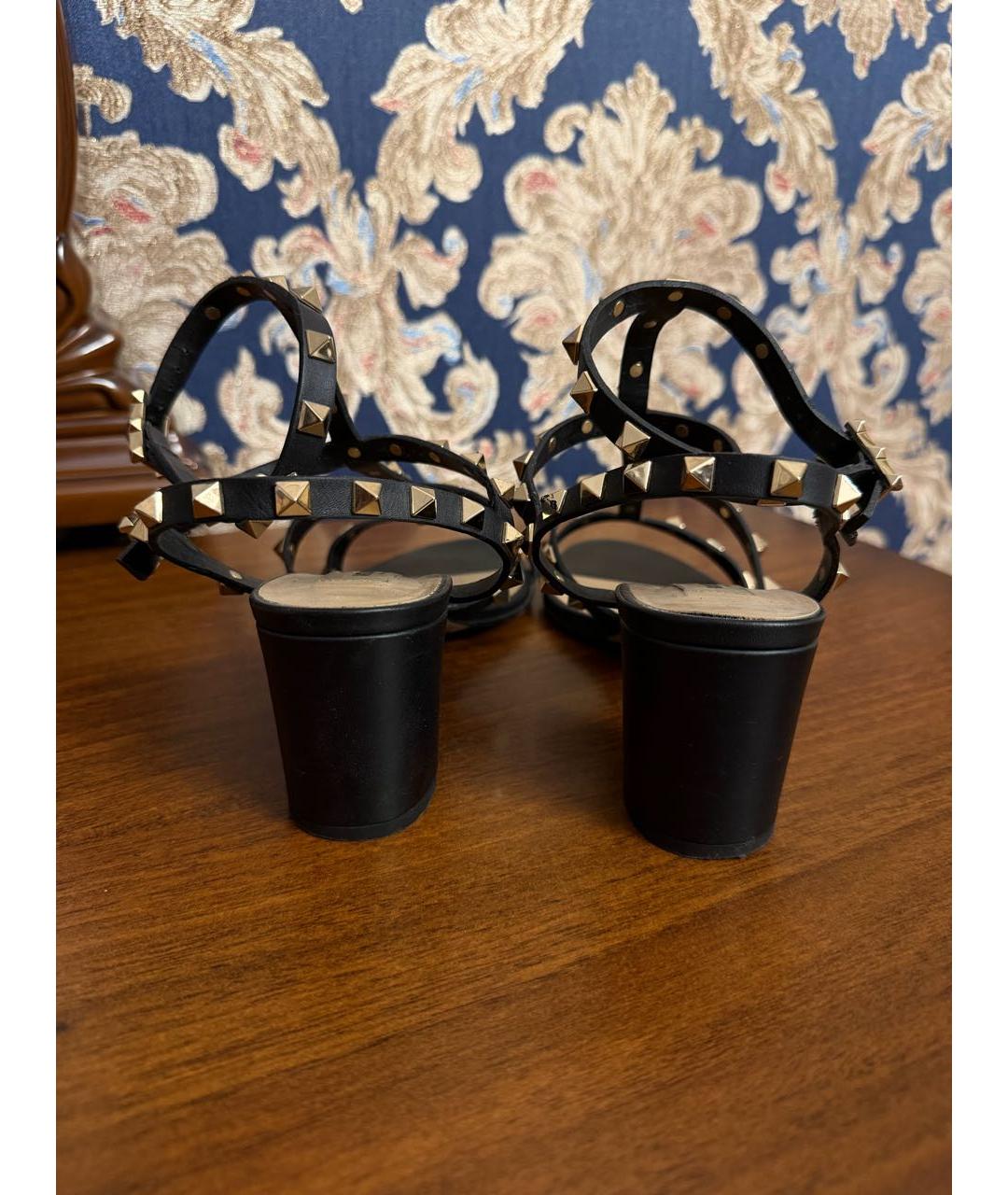 VALENTINO Черные кожаные босоножки, фото 4