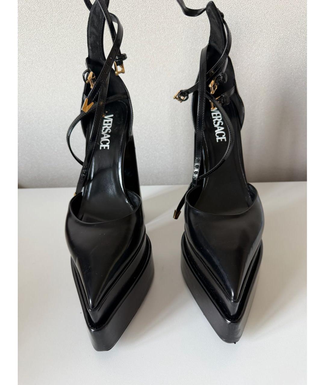 VERSACE Черные туфли из лакированной кожи, фото 2