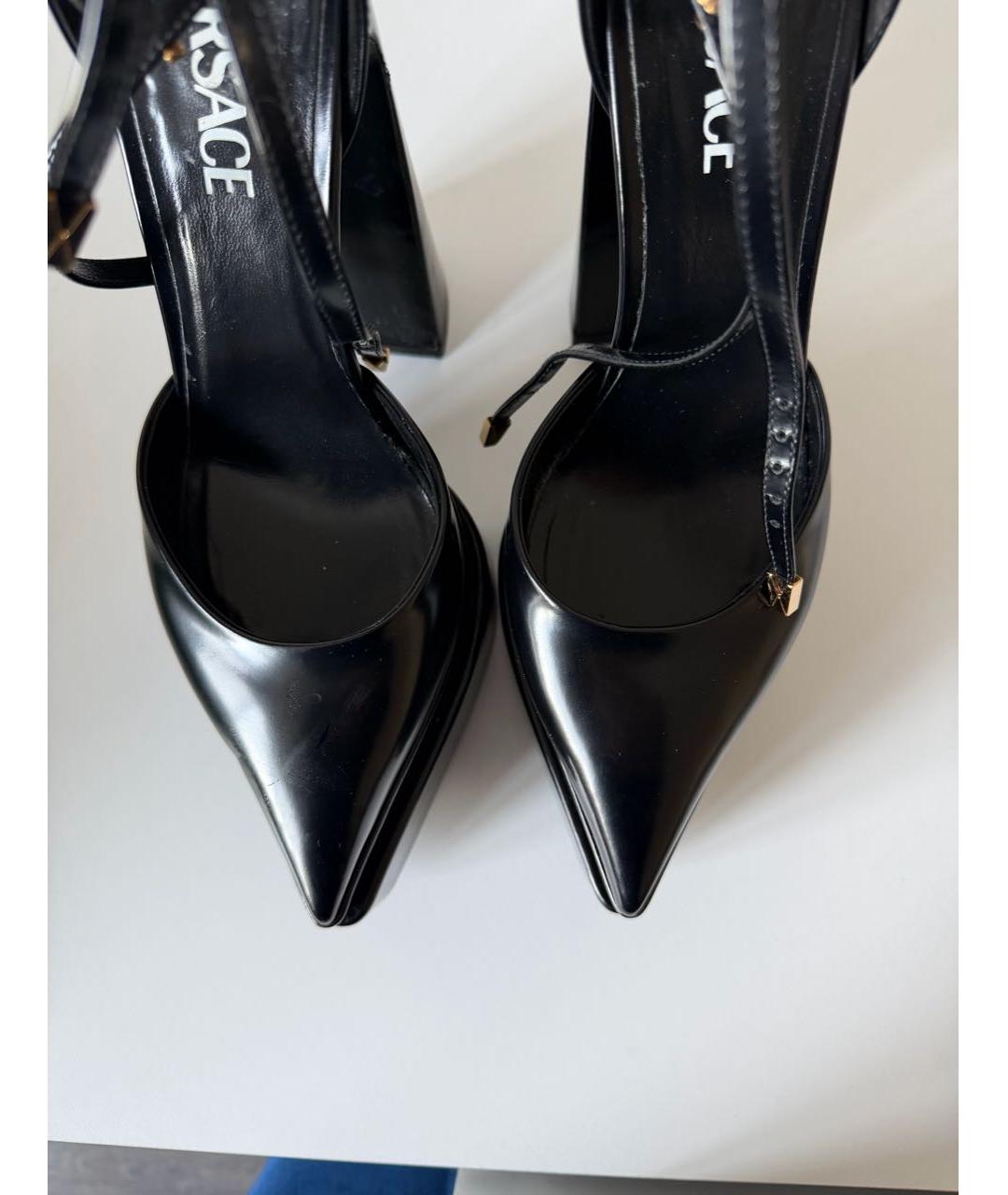 VERSACE Черные туфли из лакированной кожи, фото 4