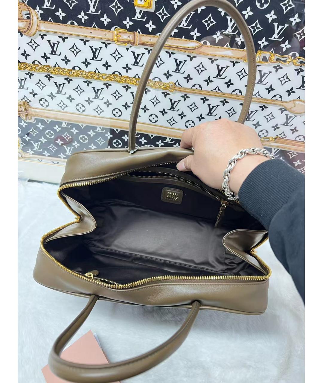 MIU MIU Кожаная сумка с короткими ручками, фото 7