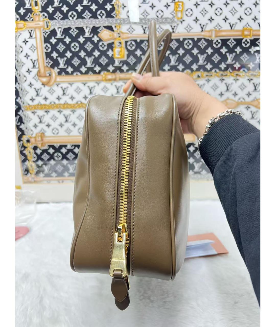 MIU MIU Кожаная сумка с короткими ручками, фото 4