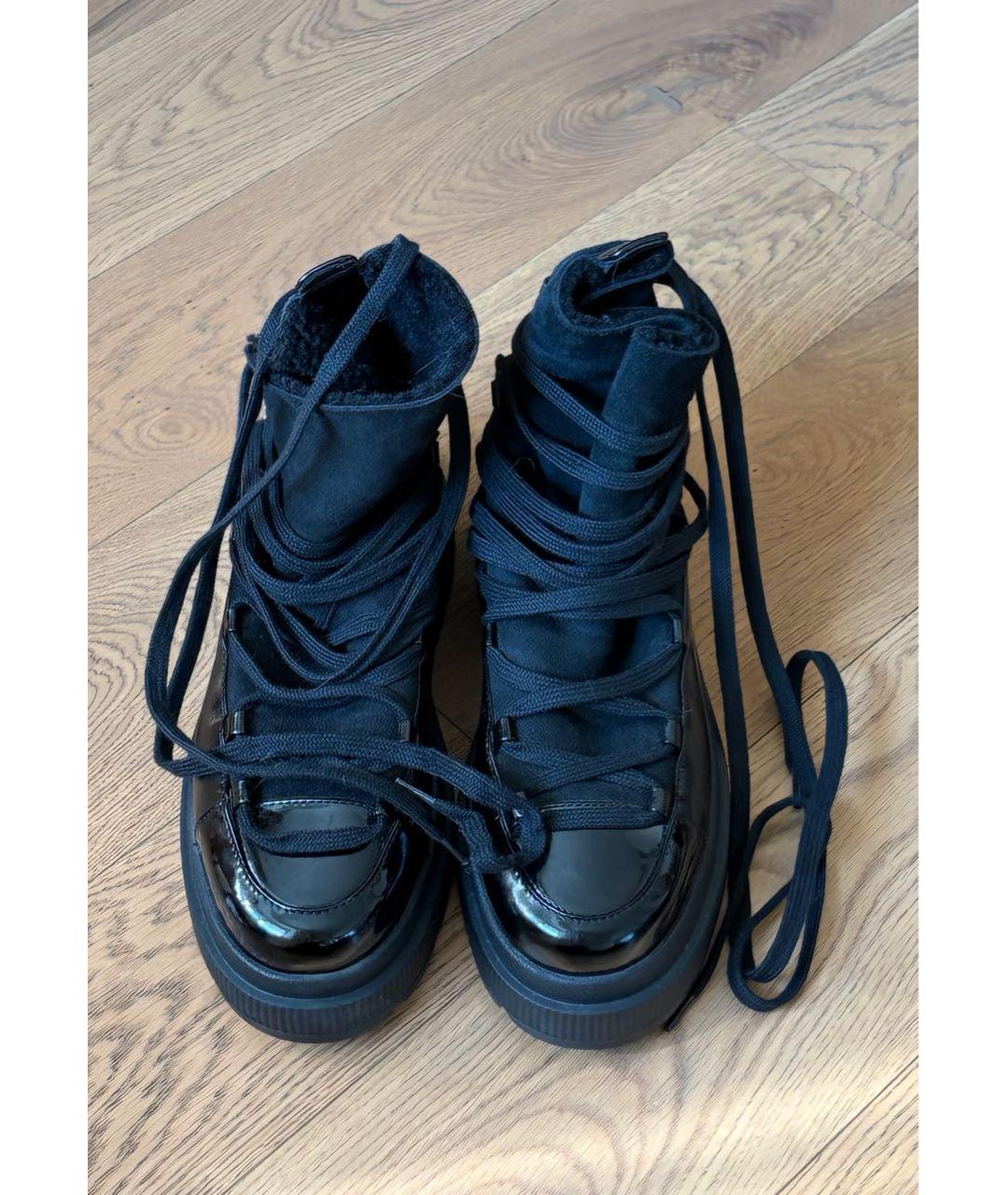 CHANEL Черные полусапоги из лакированной кожи, фото 2