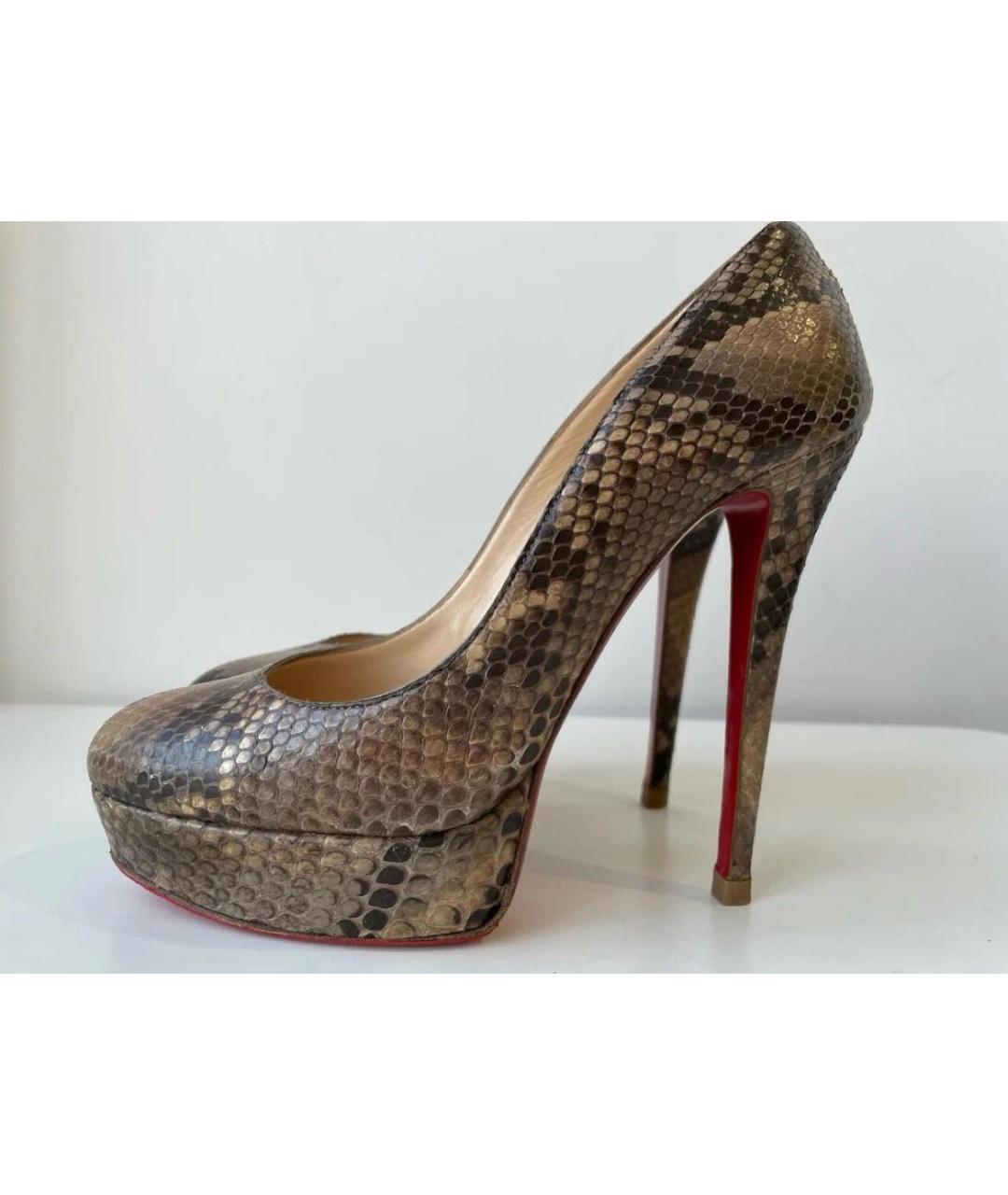 CHRISTIAN LOUBOUTIN Бежевые туфли из экзотической кожи, фото 9