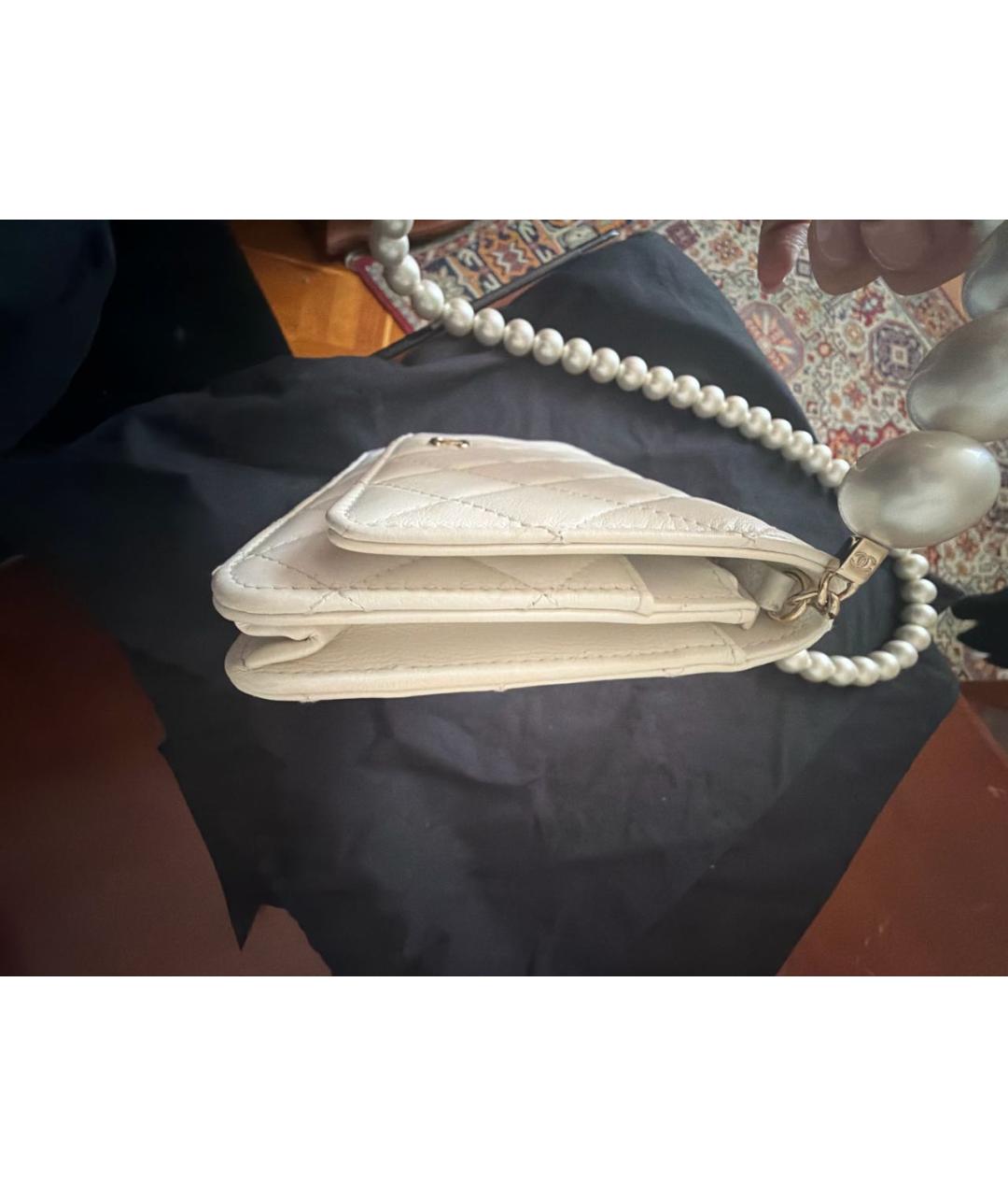 CHANEL Белая кожаная сумка через плечо, фото 2