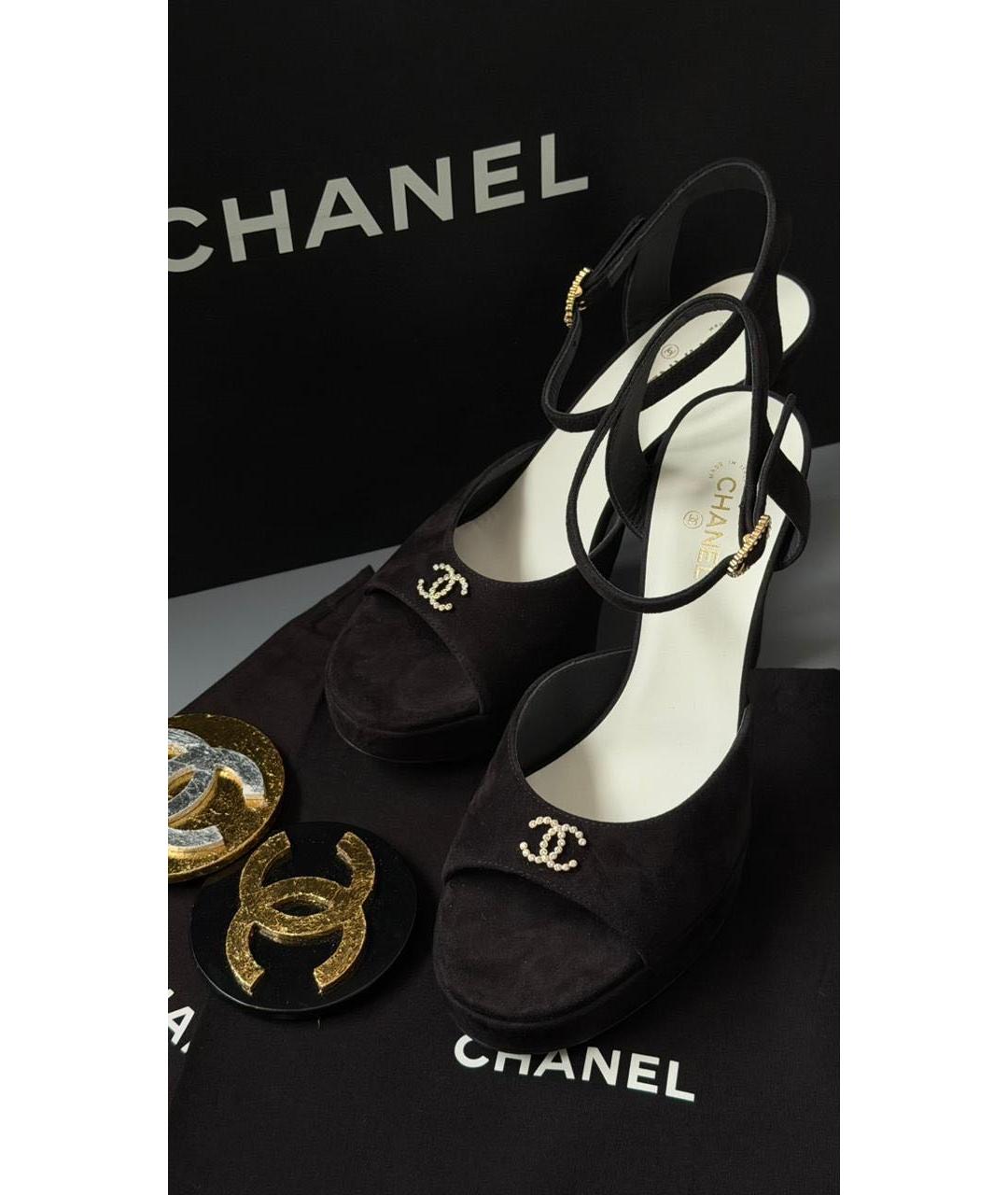 CHANEL Черные замшевые босоножки, фото 2