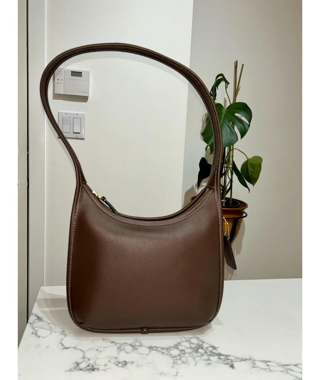 COACH Коричневая кожаная сумка с короткими ручками, фото 7