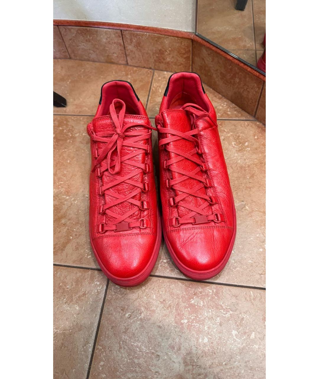 BALENCIAGA Красные кожаные низкие кроссовки / кеды, фото 2