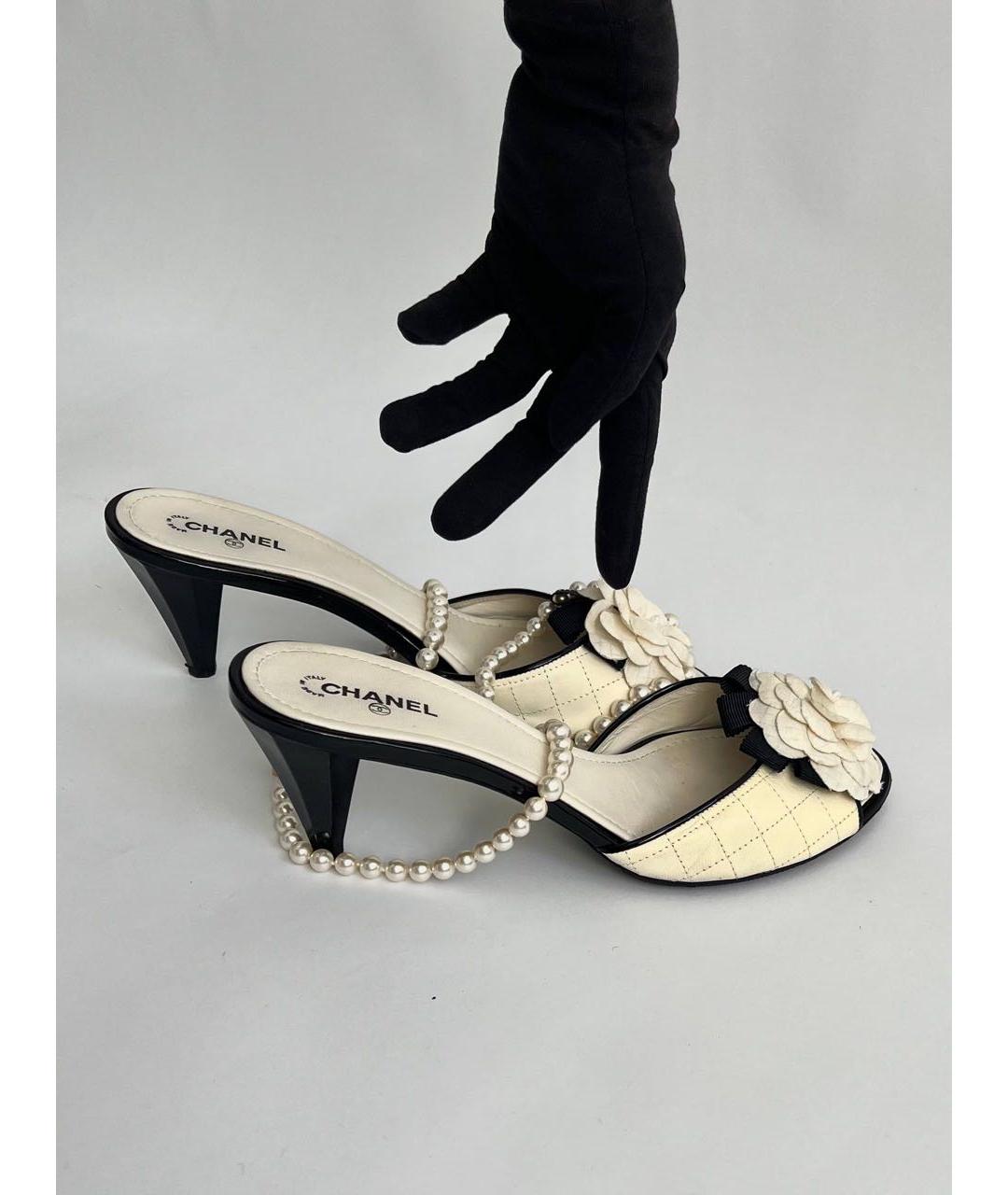 CHANEL Белые кожаные мюли, фото 6