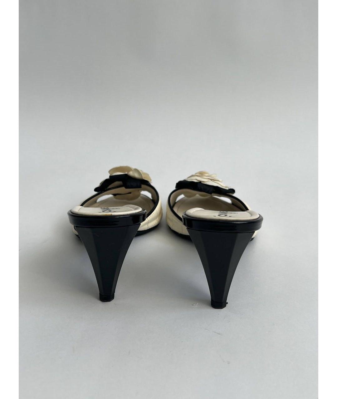 CHANEL Белые кожаные мюли, фото 4