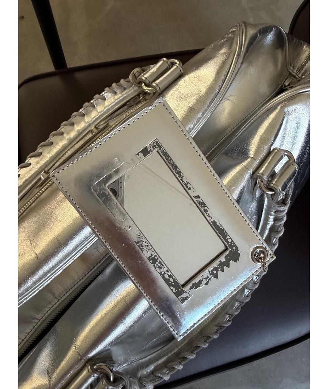 BALENCIAGA Серебряная кожаная сумка с короткими ручками, фото 6